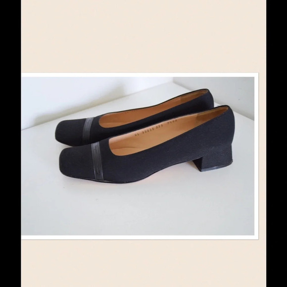 Salvatore Ferragamo low heels - Picture 2 of 6